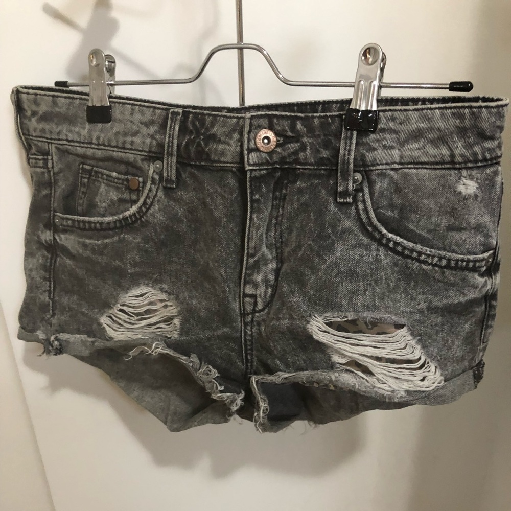 H&M Destroyed Black Denim Daisy Dukes sz6